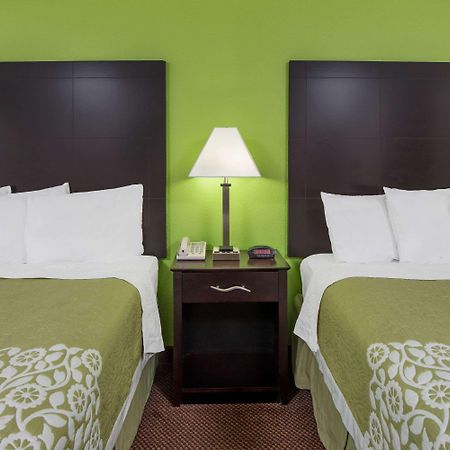 Days Inn By Wyndham Calvert City - Paducah East Bagian luar foto